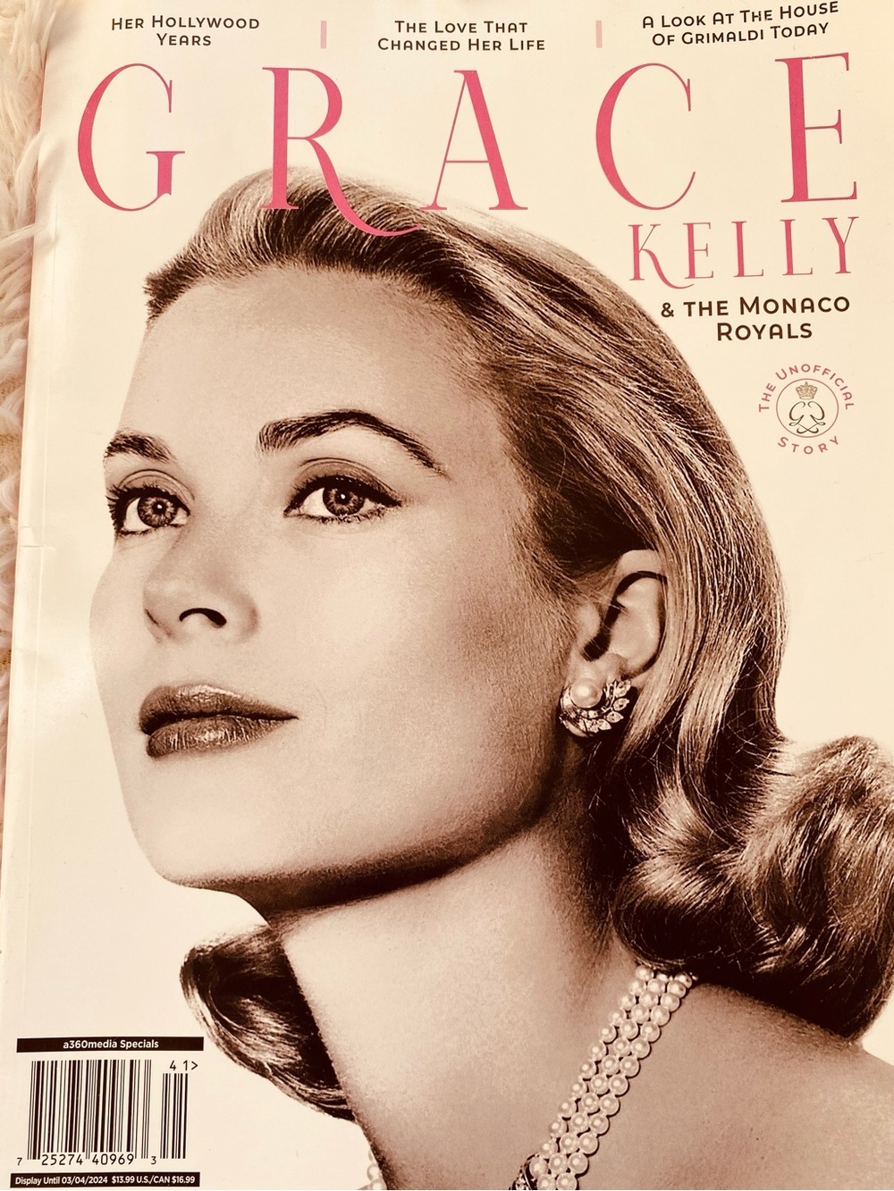 Grace Kelly Princess Grace of Monaco Royals Collector Magazine Hollywood Glamour
